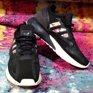 Adidas Boost Sneaker with floral design Strips